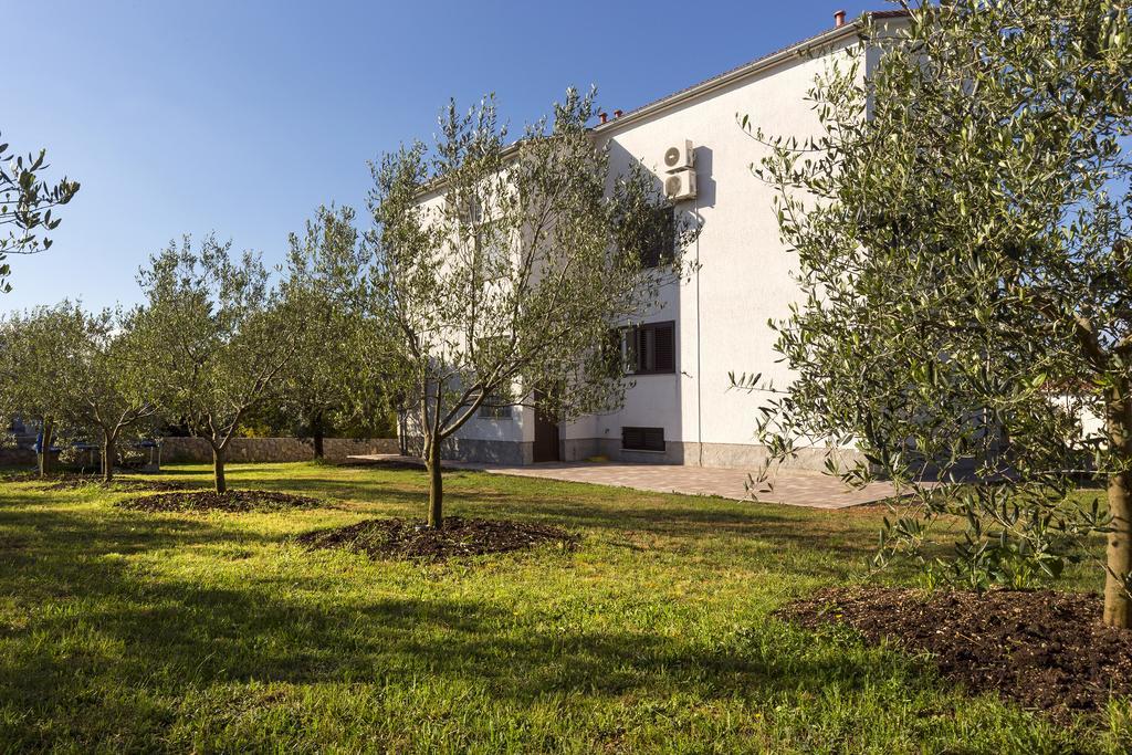 Apartments Renata Pinezići Exterior foto